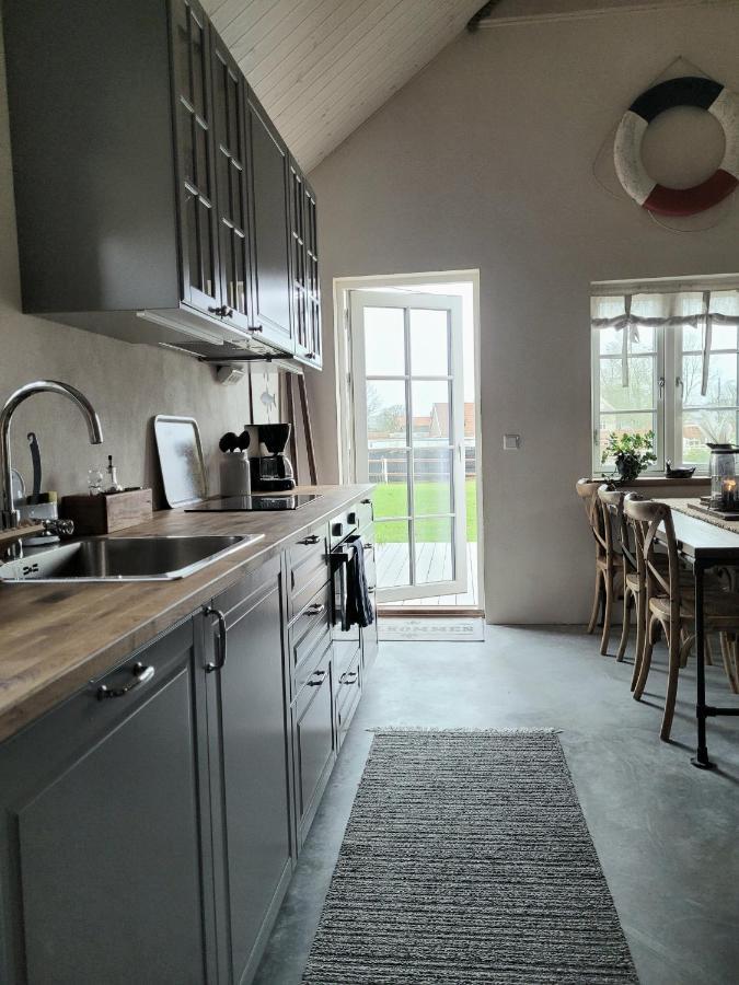 Litet Hus I Mysig By Naera Havet Villa Ystad Exterior foto