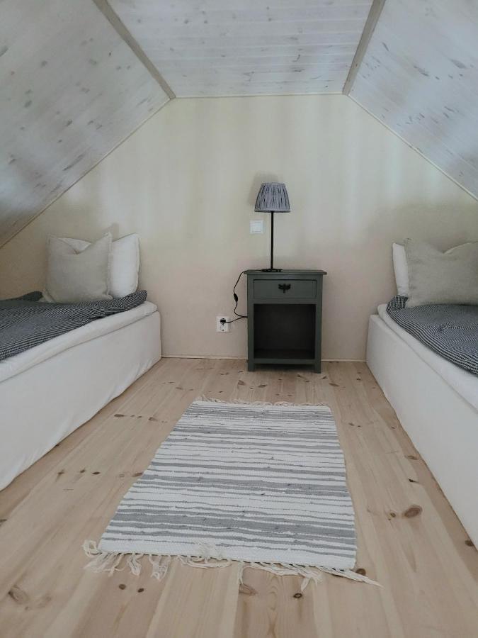 Litet Hus I Mysig By Naera Havet Villa Ystad Exterior foto