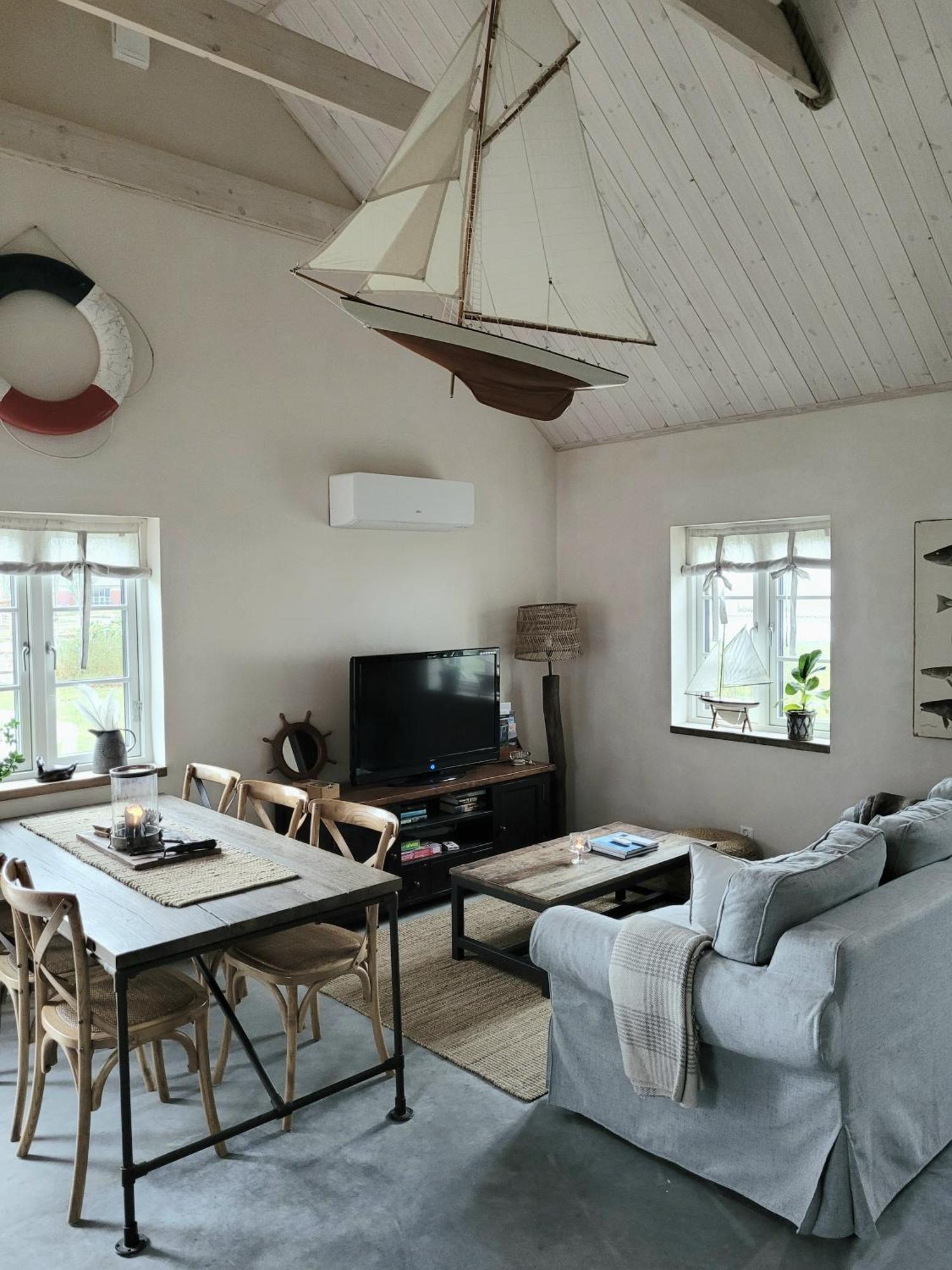 Litet Hus I Mysig By Naera Havet Villa Ystad Exterior foto