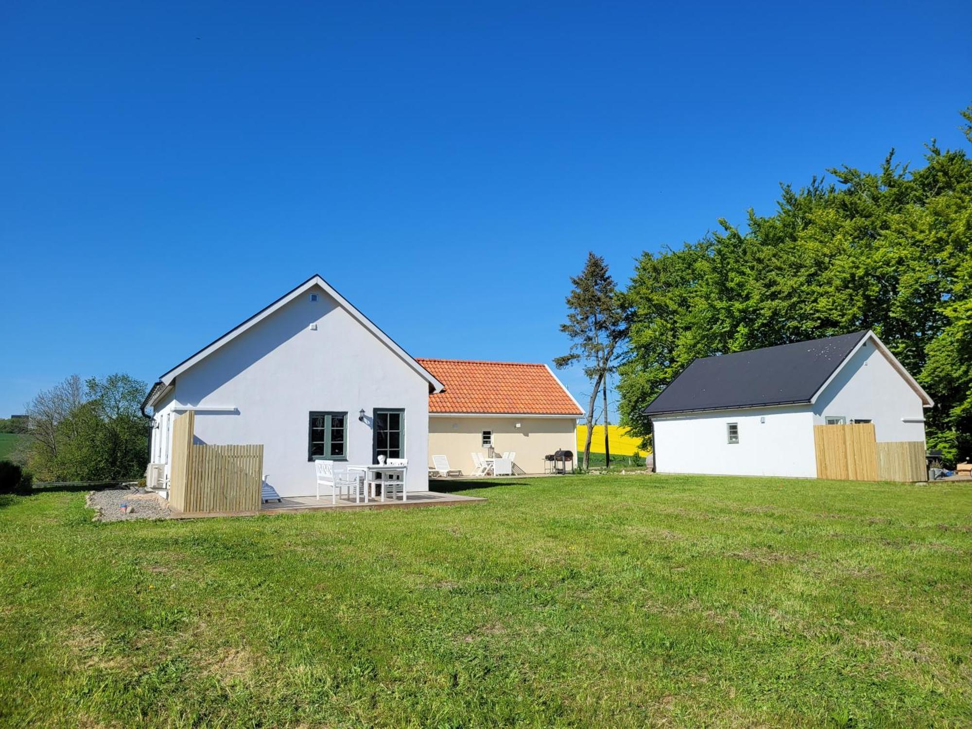 Litet Hus I Mysig By Naera Havet Villa Ystad Exterior foto